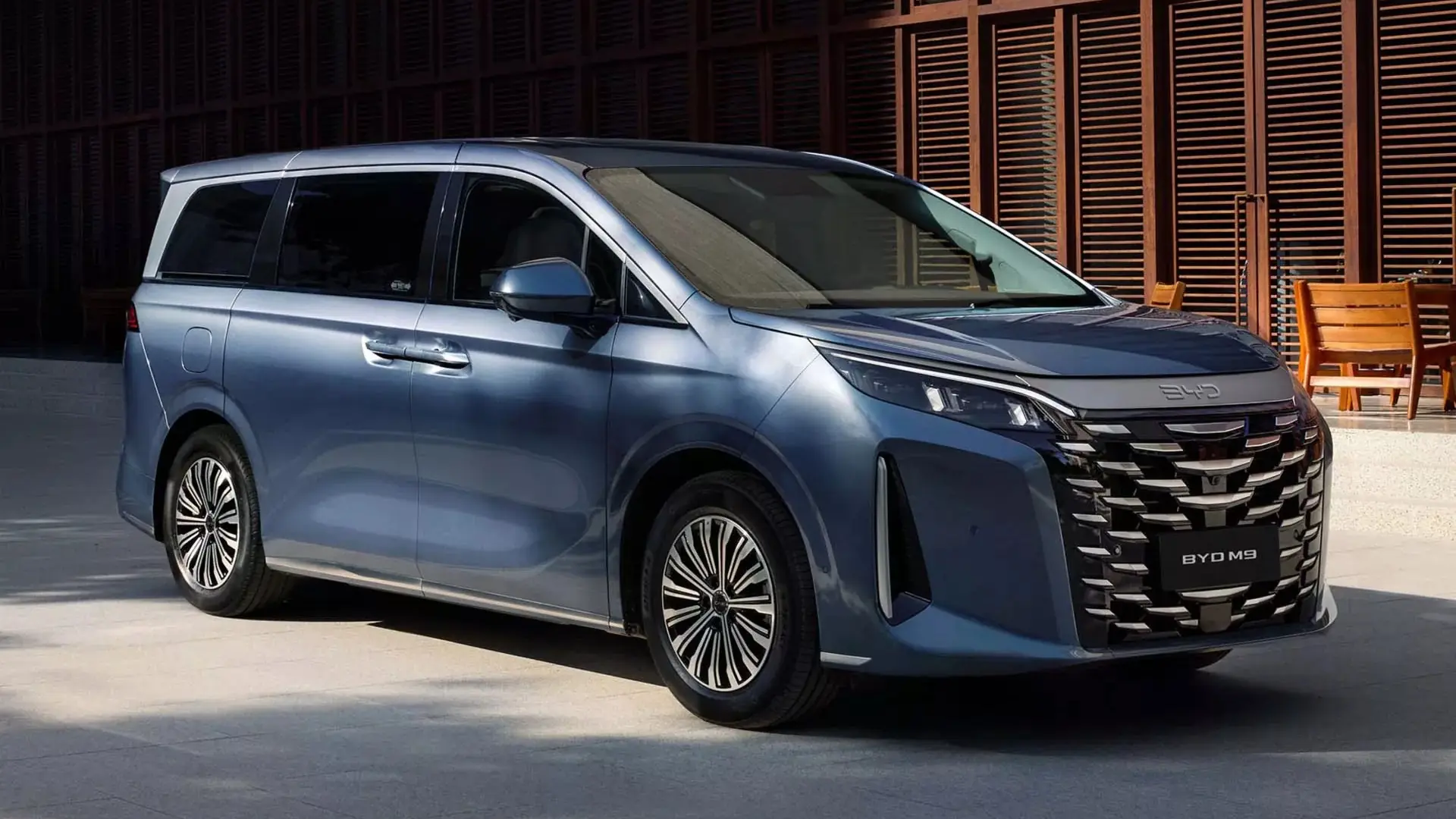 BYD ra mắt mẫu MPV trang bị hệ truyền động Super Hybrid DM-i